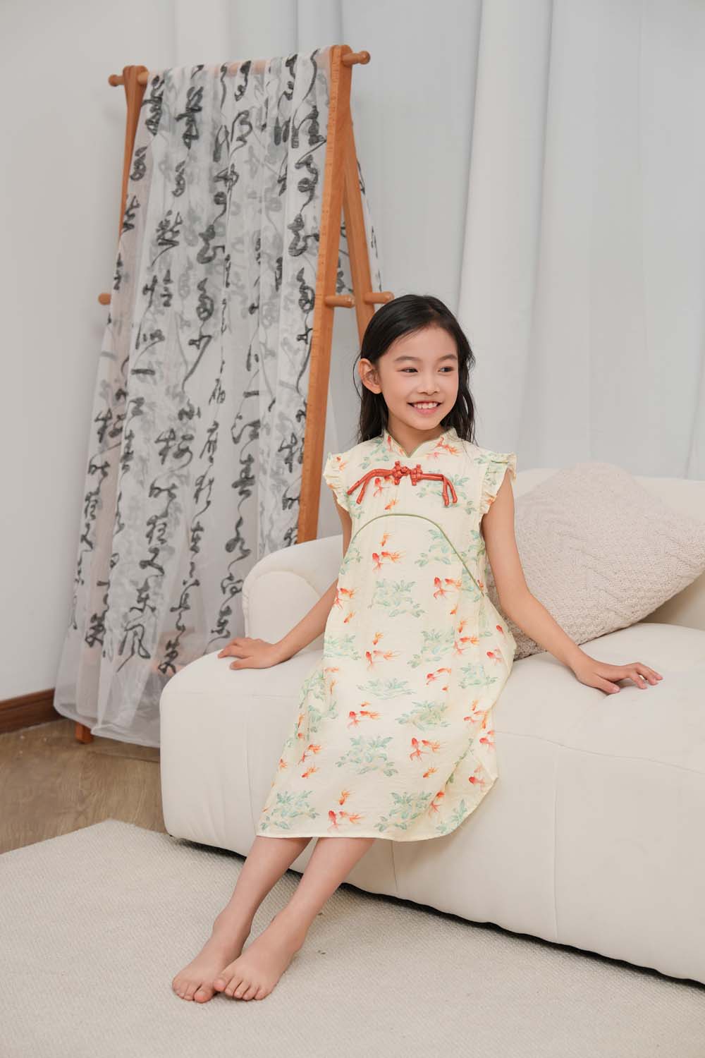 Singapore Souvenir Gift Fortune Bloom Family Set with Golden Fish Baby Kids Girl Cheongsam Dress 0827